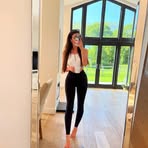 Profile Picture of Lisa Olivia (@Lisa-Olivia) on Facebook
