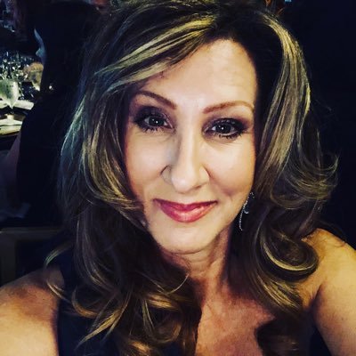 Profile Picture of Kristen Olsen (@KrisSellsIndy) on Twitter