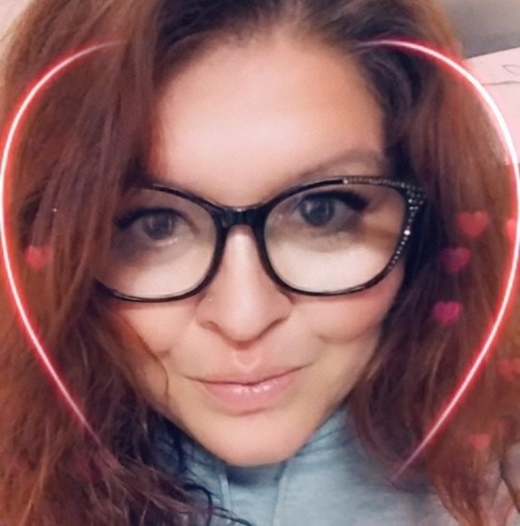 Profile Picture of Kimberly Crapser (@sheworks4hers) on Poshmark