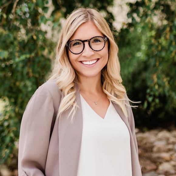 Profile Picture of Sarah Kowall (@sarahekowall) on Poshmark