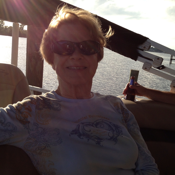 Marly Antonoplos - Poshmark Profile Picture of Marly Antonoplos (@marlyanton) on Poshmark