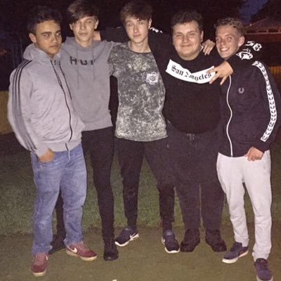 Profile Picture of Aaron (@Aaron_hammett) on Twitter