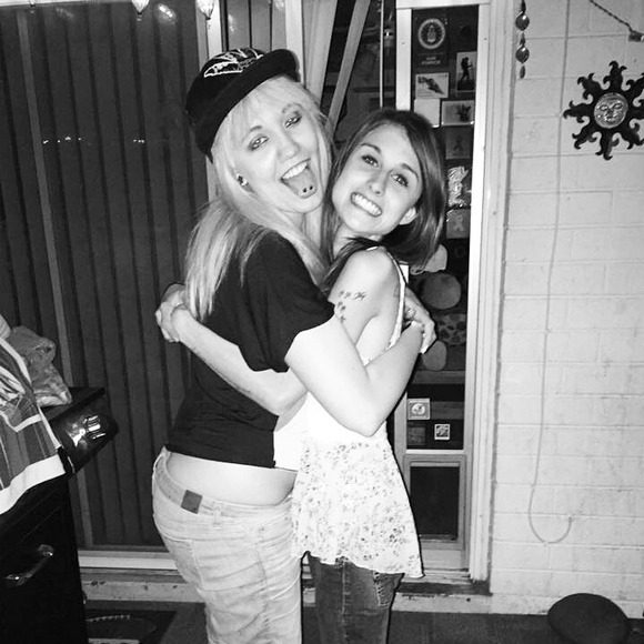 Profile Picture of Tava Hermanson (@tayylee) on Poshmark