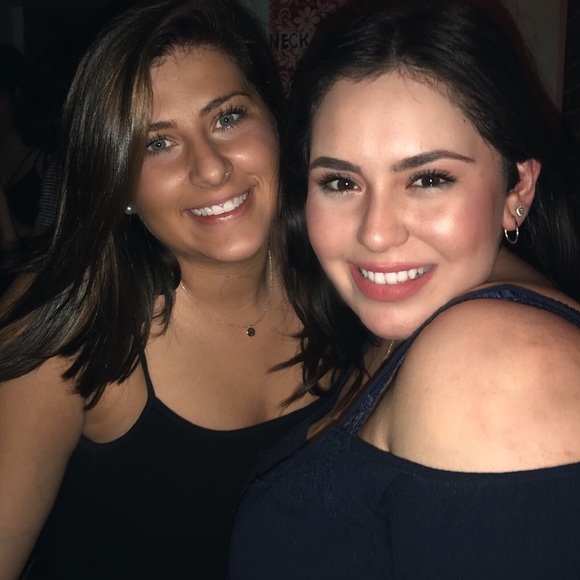 Profile Picture of Haley Lamotta (@haleylamotta) on Poshmark