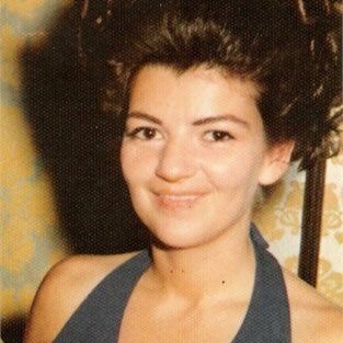 Profile Picture of Elaine O'Connell (@ElaineSonja) on Twitter