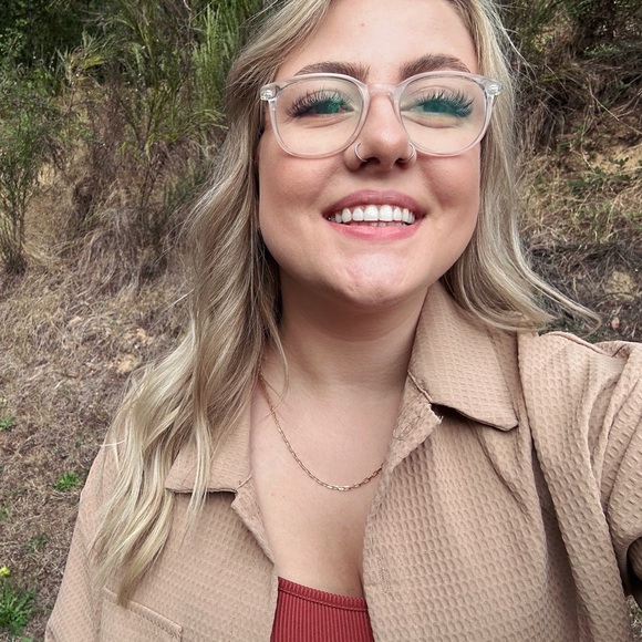 Profile Picture of Jasmine Brandon (@jasminepoland1) on Poshmark