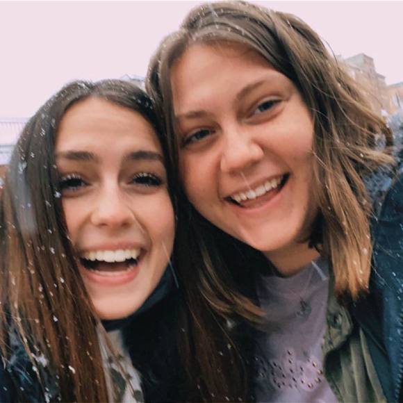 Profile Picture of Anne Vasconcelles (@juliamolly1) on Poshmark