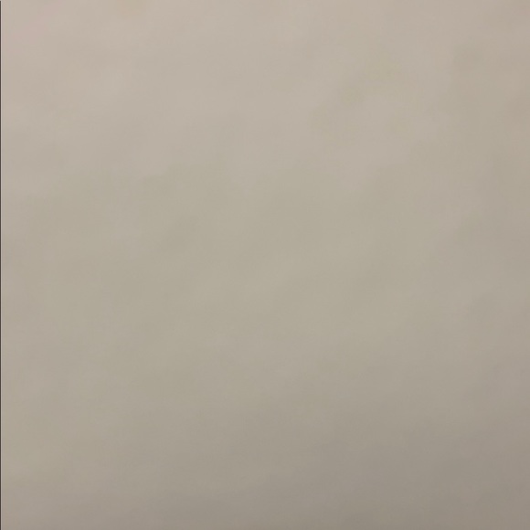 Profile Picture of Lisa Malaj (@alissa51441) on Poshmark