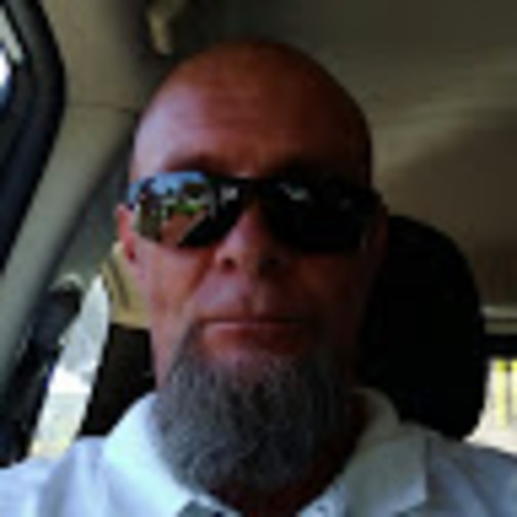 Profile Picture of Jonathan Hamilton (@jonathanhami239) on Poshmark