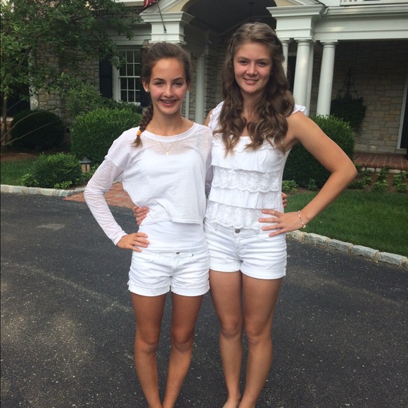 Anna Balbach - Poshmark Profile Picture of Anna Balbach (@annabalbach) on Poshmark