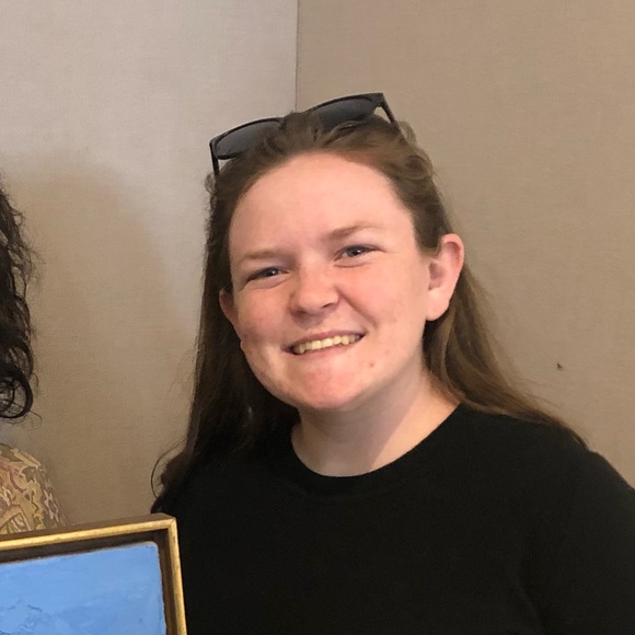 Profile Picture of Megan Gilleece (@meeeeeegan) on Poshmark