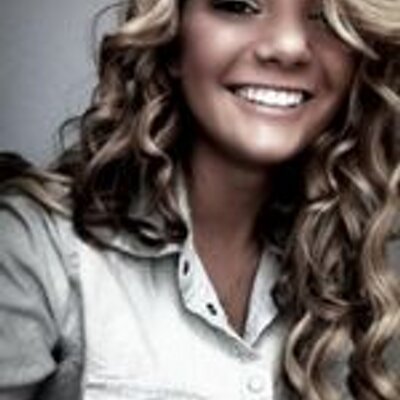 Profile Picture of Ivy Key (@IvyKey2) on Twitter