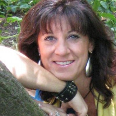 Profile Picture of Angelina Vela (@AngieV1963) on Twitter