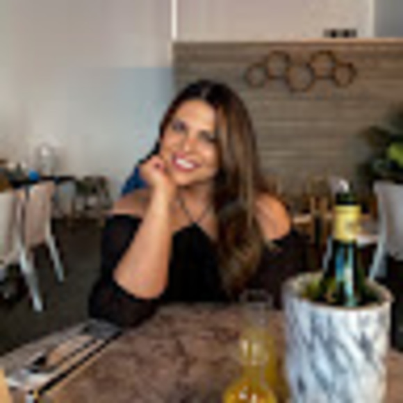 Profile Picture of Skylar bree Gonzales (@sbgonzales93) on Poshmark