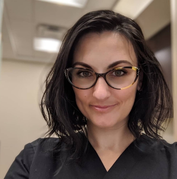 Profile Picture of Angie Rachwitz (@wndrwmun) on Poshmark