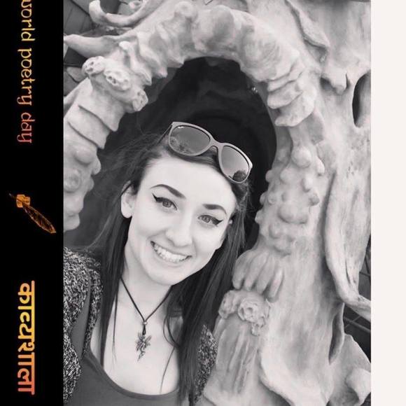 Profile Picture of Emily Murmer (@emilymurmer) on Poshmark