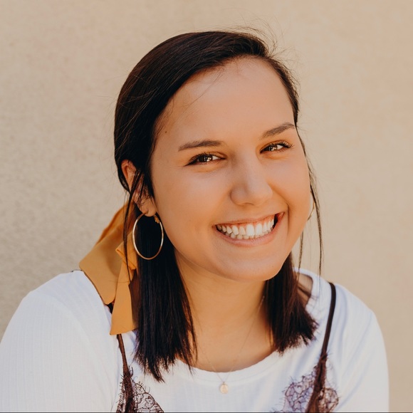 Profile Picture of Tepper Roya (@royatepper) on Poshmark