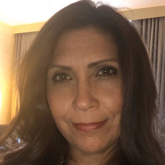 Profile Picture of Renee Czaplewski (@reneec40) on Poshmark