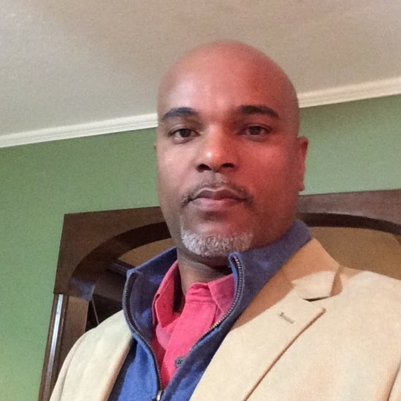 Profile Picture of Derrick Tolbert (@ocsyhp) on Poshmark