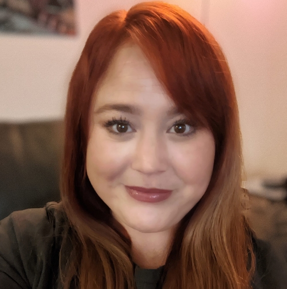 Profile Picture of Danielle Groetzinger (@dgroetzinger1) on Poshmark