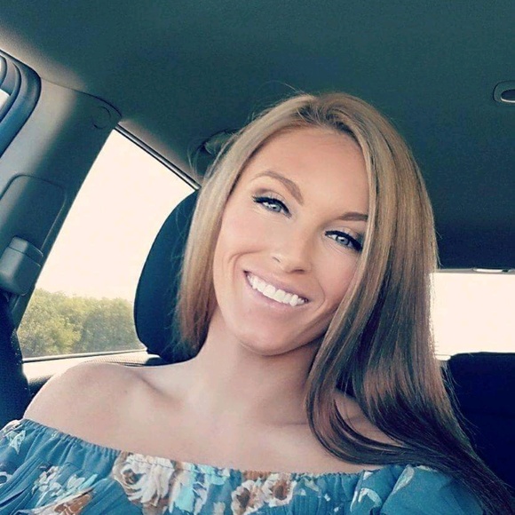 Profile Picture of Alisha Bennett (@alisha0711) on Poshmark