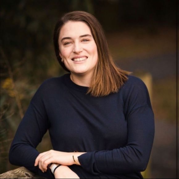 Profile Picture of Jen Houtmann (@jenhoutmann) on Poshmark