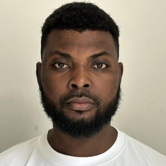 Profile Picture of Dukeson Osaro (@odukeg) on Poshmark