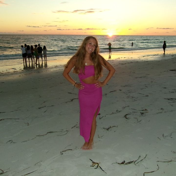 Profile Picture of   Alissa (@alissa.hephner)... (@alissa.hephner) on Tiktok