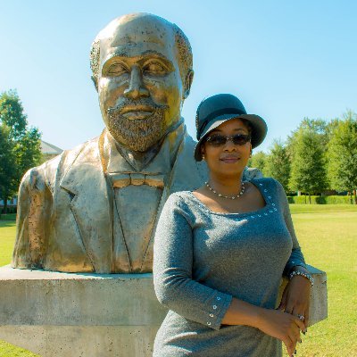 Profile Picture of Stephanie Y. Evans (@Prof_Evans) on Twitter