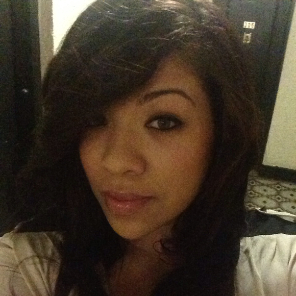 Profile Picture of Mercedes Perez (@b_licious4) on Poshmark