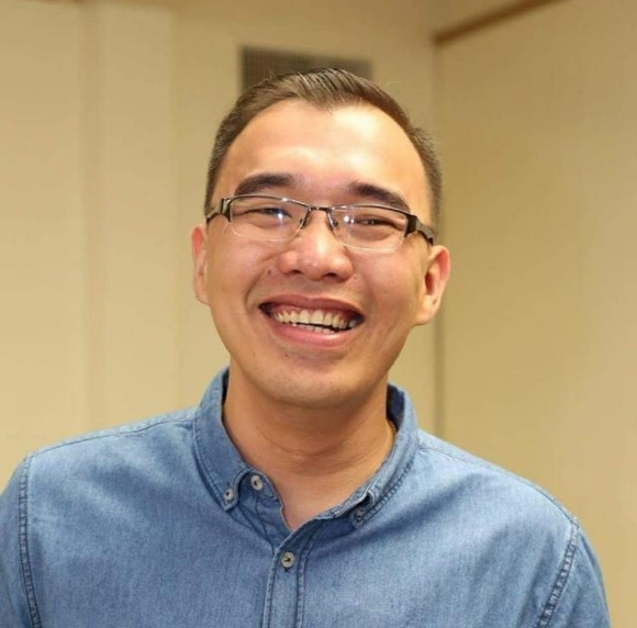 Profile Picture of Mike Phang (@mike0289) on Poshmark