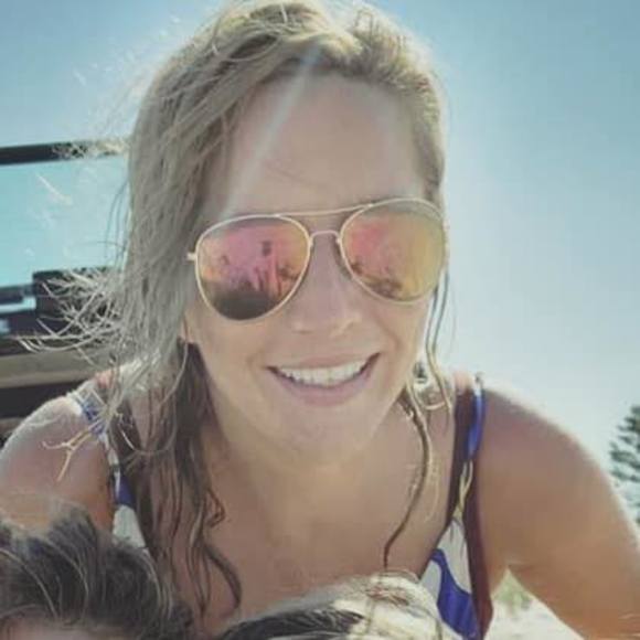 Amy Lordan - Poshmark Profile Picture of Amy Lordan (@ohmylordan) on Poshmark