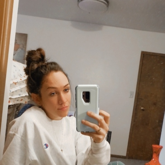 Profile Picture of Elaine Longtine (@elainelongtine) on Poshmark