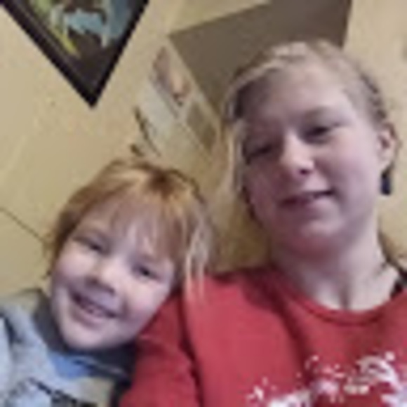 Profile Picture of Simone Moore (@babyodawashere) on Poshmark