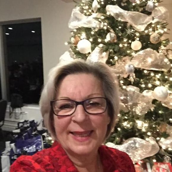 Rita Richard - Poshmark Profile Picture of Rita Richard (@aloas53) on Poshmark