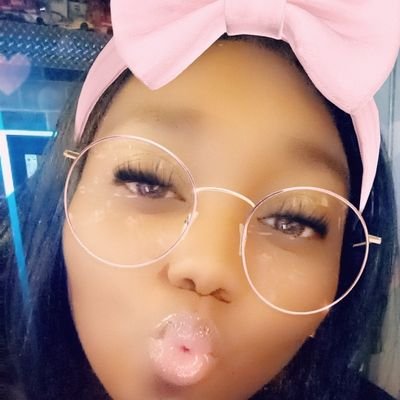 Profile Picture of Destiny Warren (@simplywarren818) on Twitter