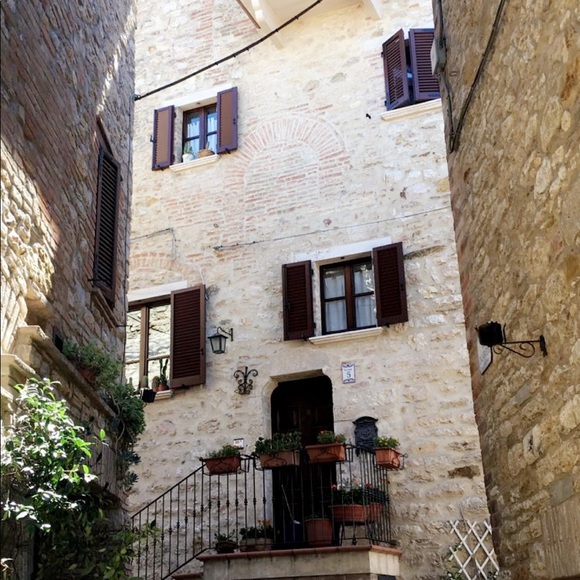 Profile Picture of Mica Pessin (@micapessin) on Poshmark