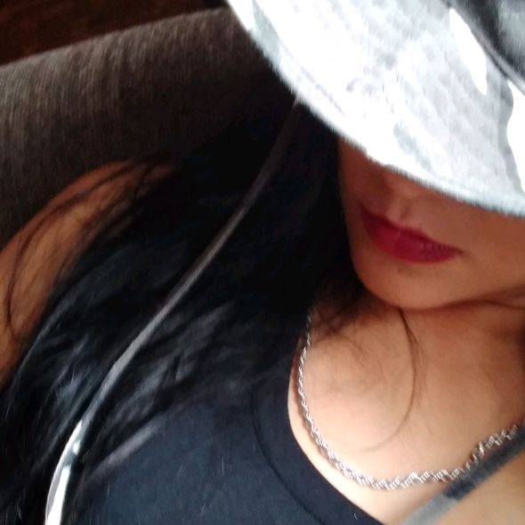 Profile Picture of Amandaknop (@darealist1youknow) on Tiktok
