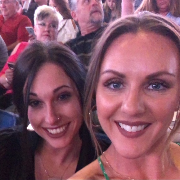 Profile Picture of Katie Ground (@kground) on Poshmark