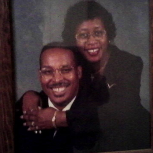 Profile Picture of Gladys Moore (@gladys876) on Poshmark