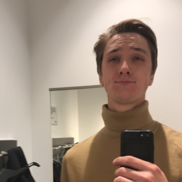 Profile Picture of Connor Mckenna (@cmckenna626) on Poshmark
