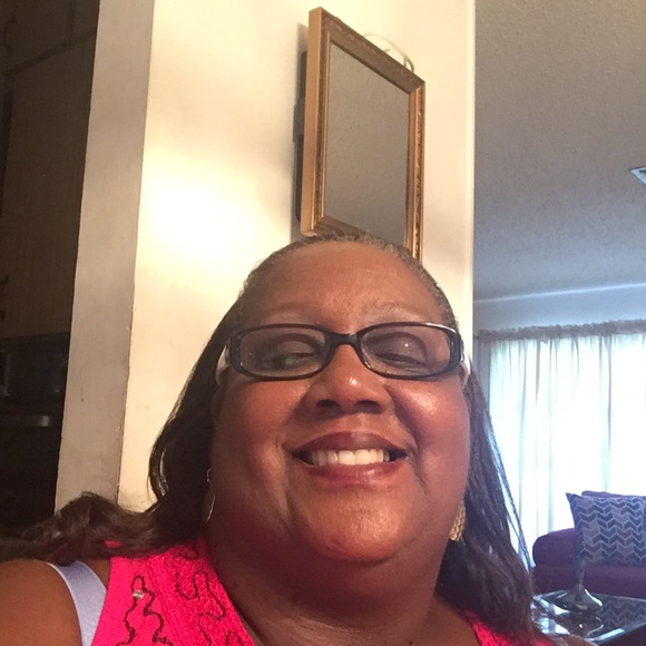 Profile Picture of Marlene Campbell (@lecamp) on Poshmark