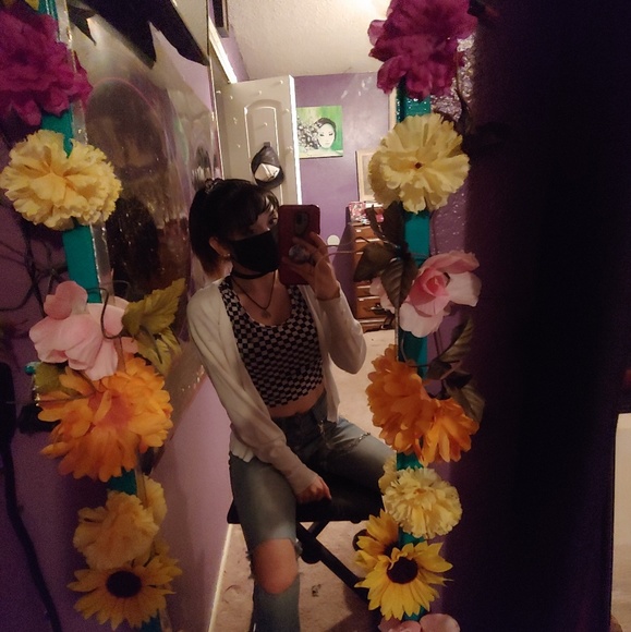 Profile Picture of Dulce Jimenez (@elohim2017) on Poshmark