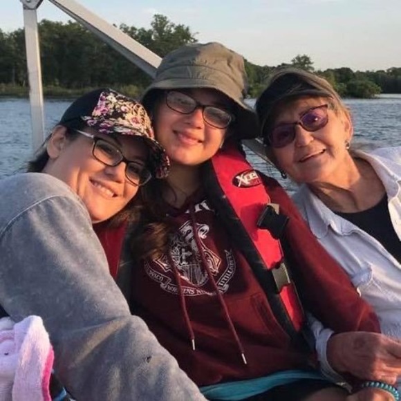 Profile Picture of Yvonne Ballard (@yballard57) on Poshmark