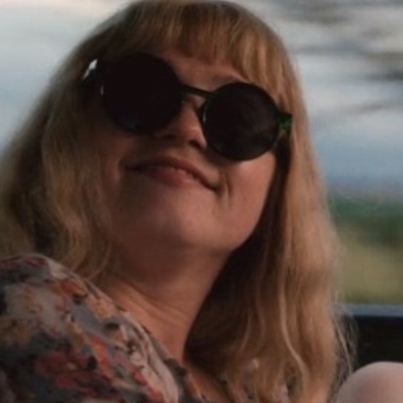 Profile Picture of Dominique Bartron (@xoharleyquinnxo) on Poshmark