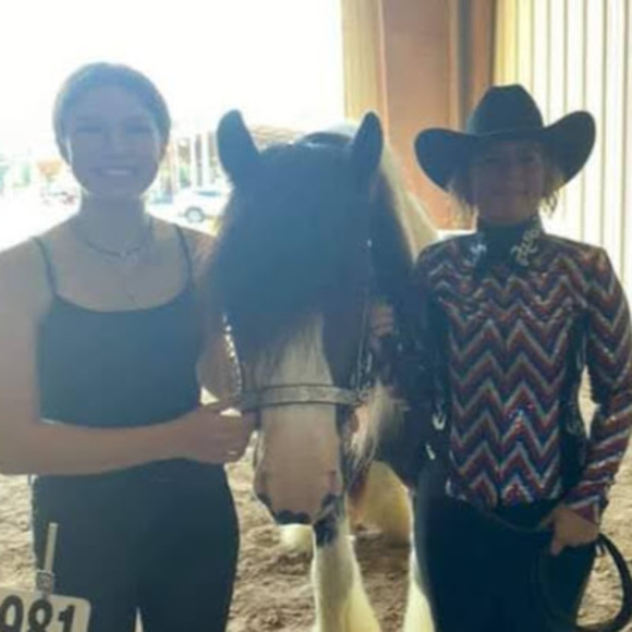 Profile Picture of Kimberly Guess (@kimberguess915) on Poshmark