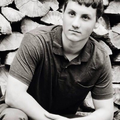 Profile Picture of Travis Holloway (@tholloway1515) on Twitter