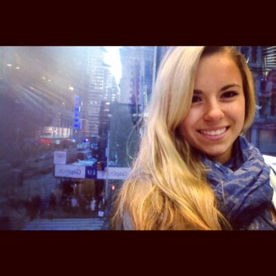 Profile Picture of Lisa Testa (@lisaraetesta) on Twitter