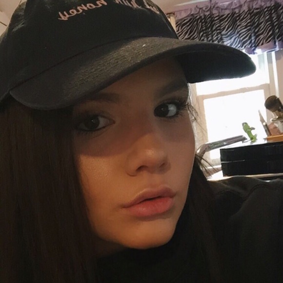 Profile Picture of Ken Tomaschek (@kenzietxxx) on Poshmark