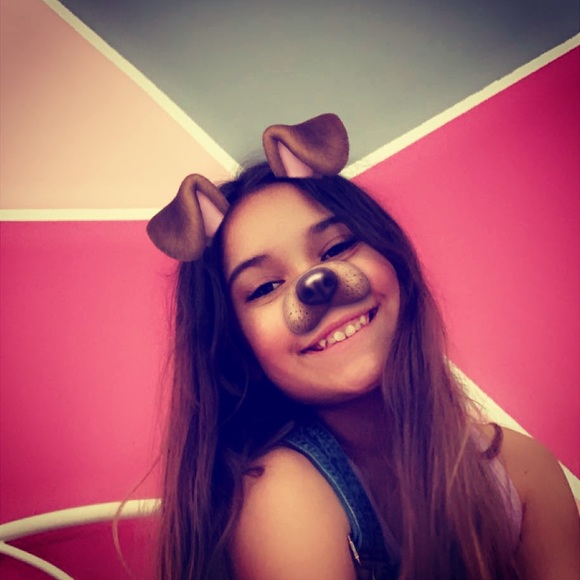 Profile Picture of Kylee Orison (@kyleesal) on Poshmark